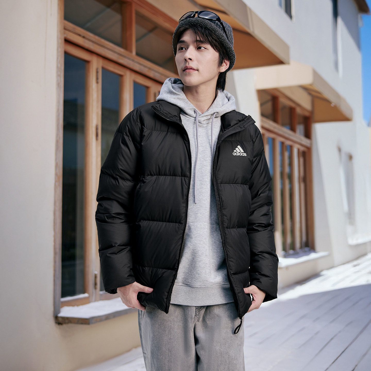 600蓬阿迪达斯男女冬季短款羽绒服黑立领防风保暖休闲外套KF8760