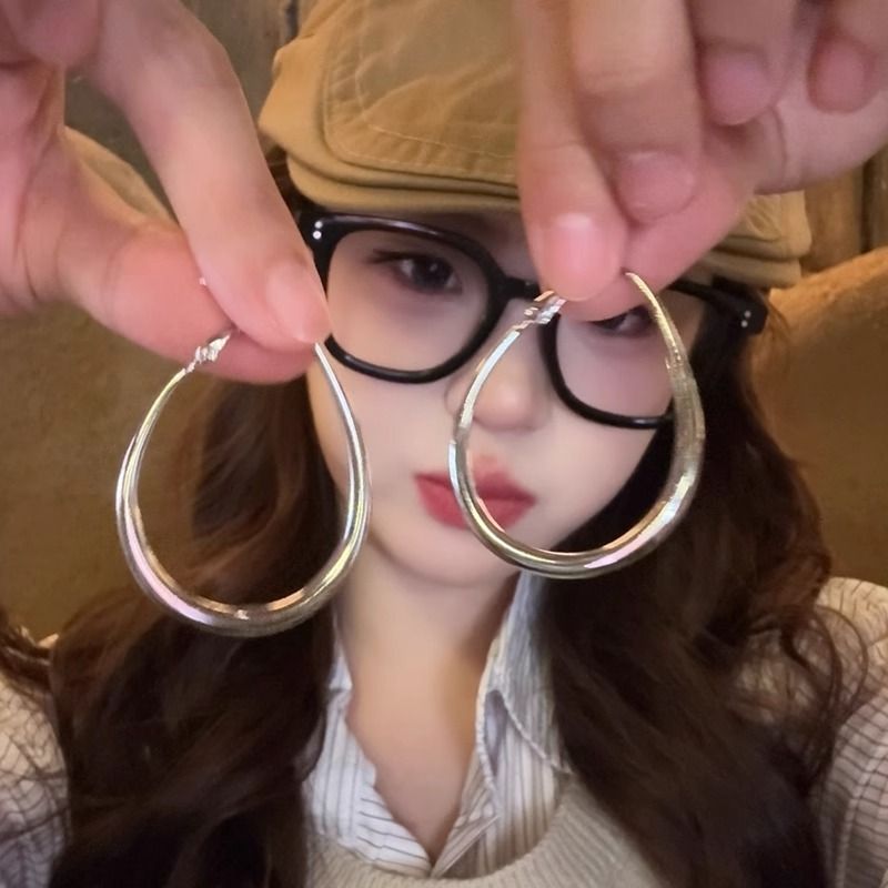 银色素圈耳圈清冷新款简约爆款圆脸耳环轻奢气质高级圈圈耳饰2100