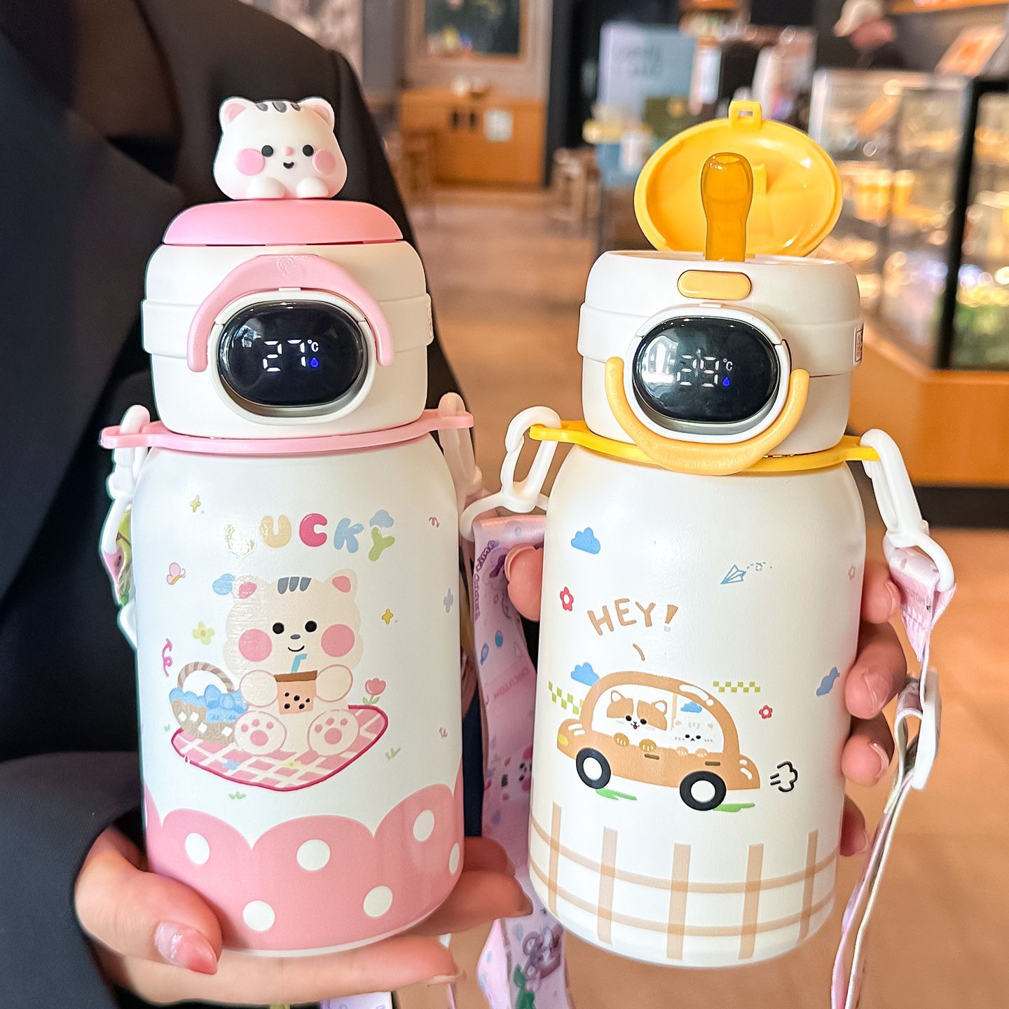 学生上学专用便携吸管杯子智能显温儿童保温杯女孩幼儿园可爱水杯