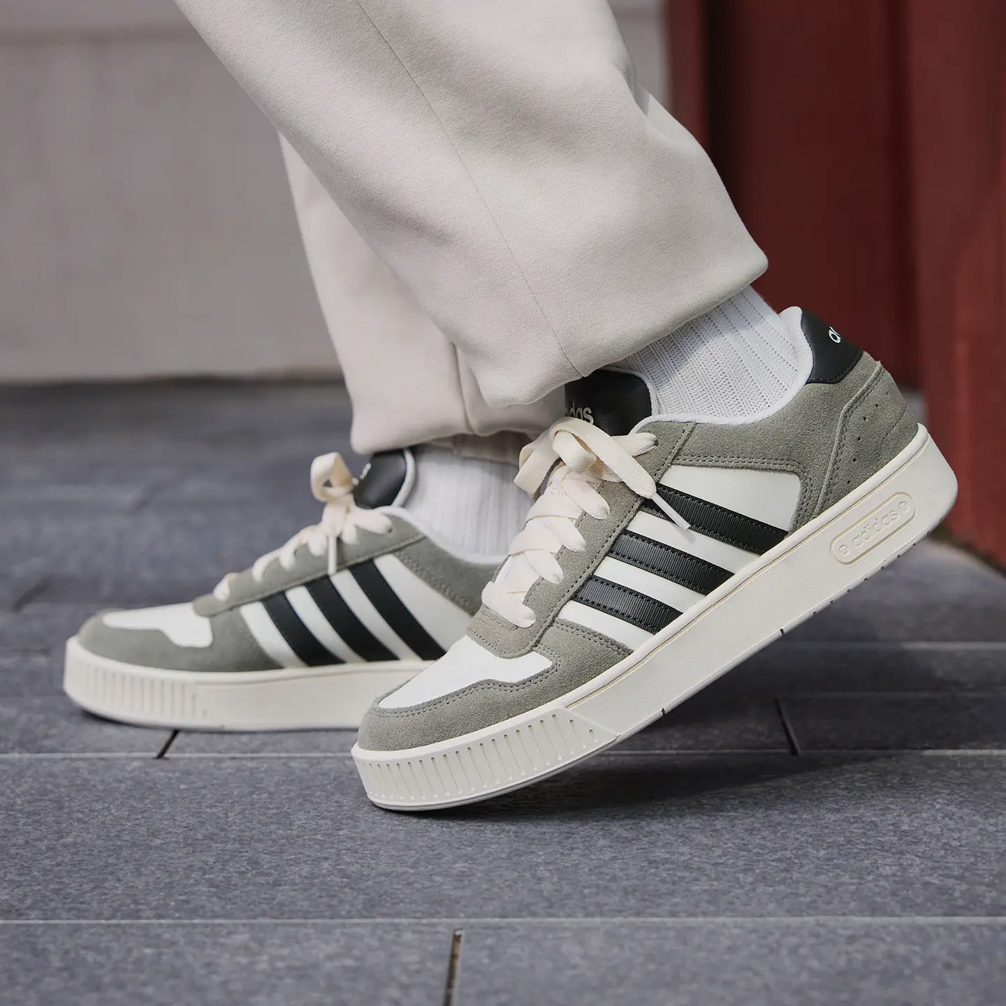 小锯齿 D-PAD CLASSIC美高风运动鞋篮球风板鞋男女adidas阿迪达斯