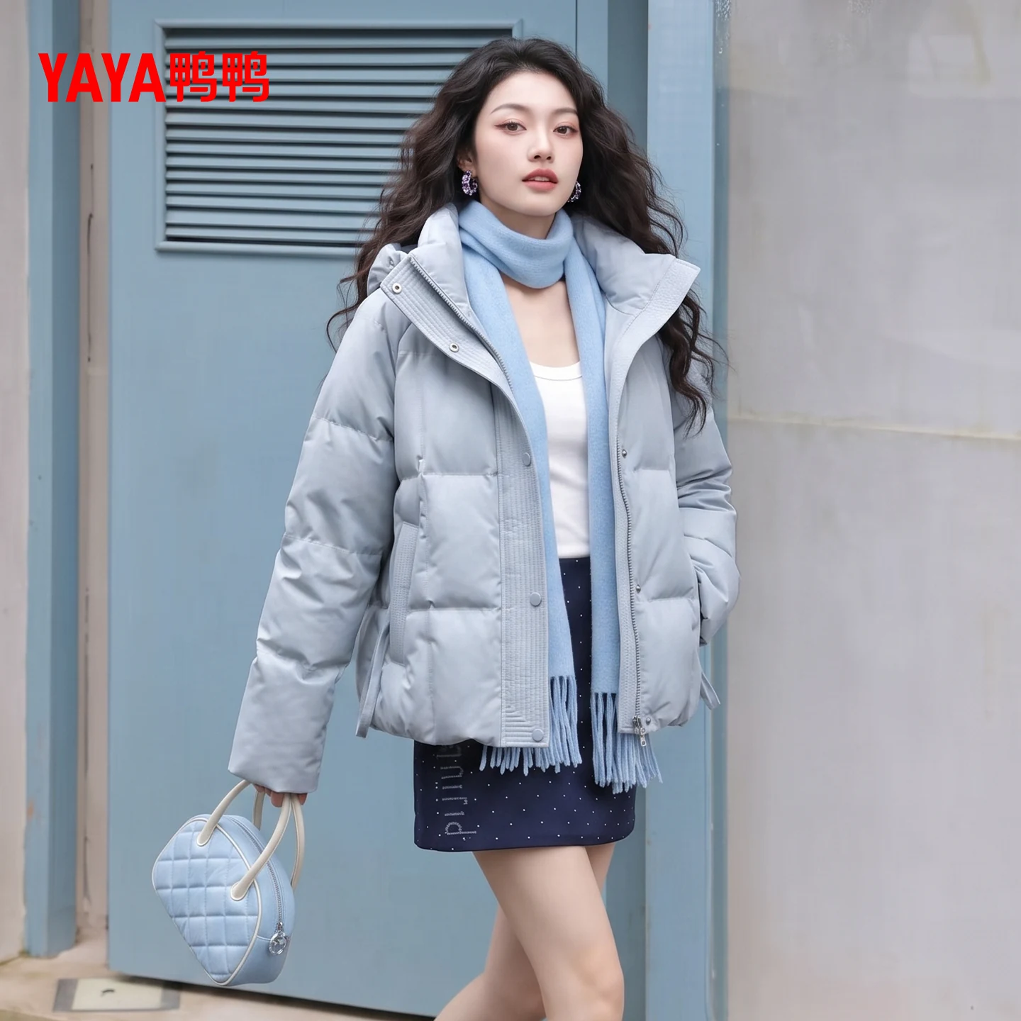 鸭鸭女短款2026上新时尚通勤潮流百搭立领连帽面包服鸭绒短外套F